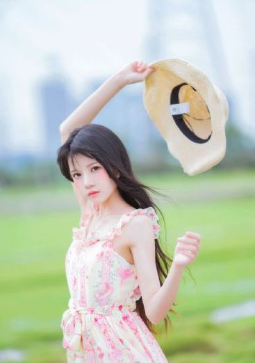 小峰由衣