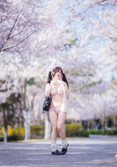 大佬的第三部免费观看