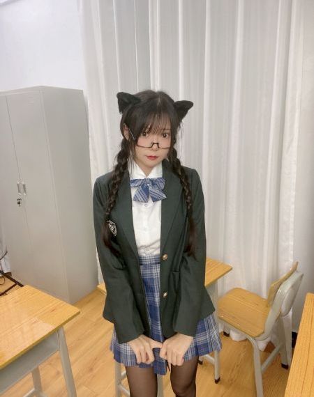 免费女高
